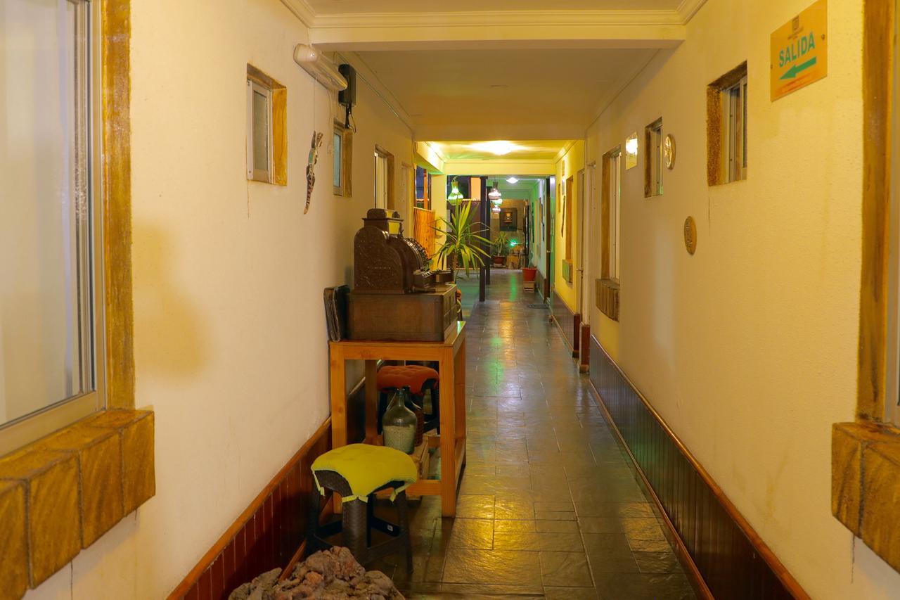 إكيكي Hotel Mediterraneo المظهر الخارجي الصورة